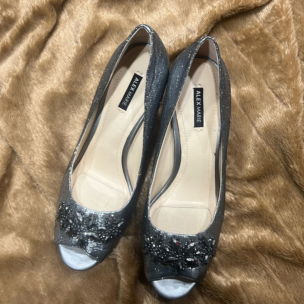 Alex Marie Silver/Grey Heels